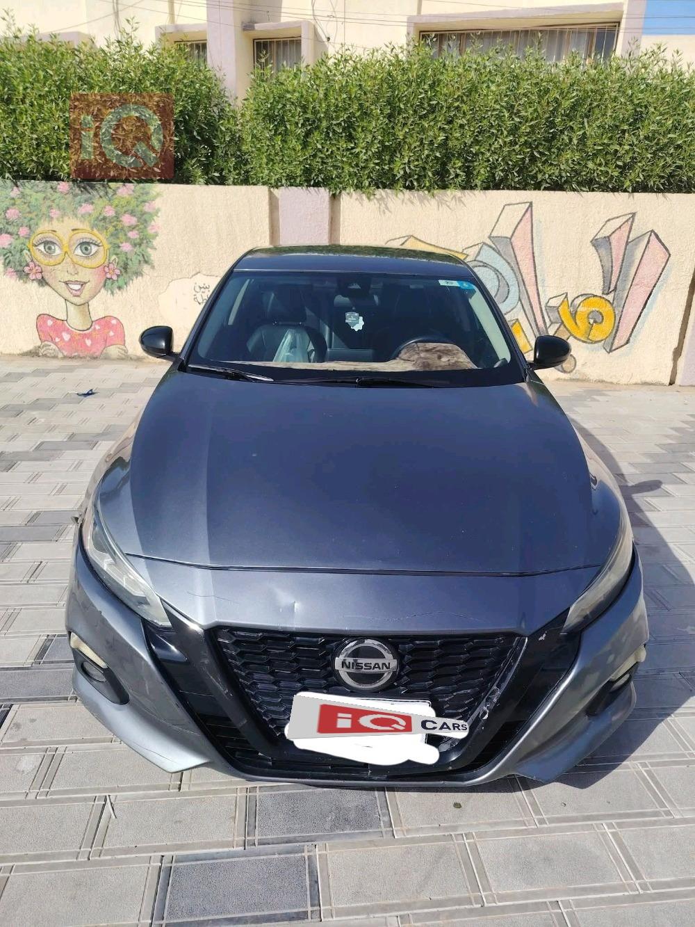 نیسان ئەلتیما